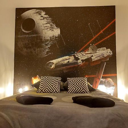 Appartement Cinema Video-Projecteur Et Garage Honfleur Luaran gambar