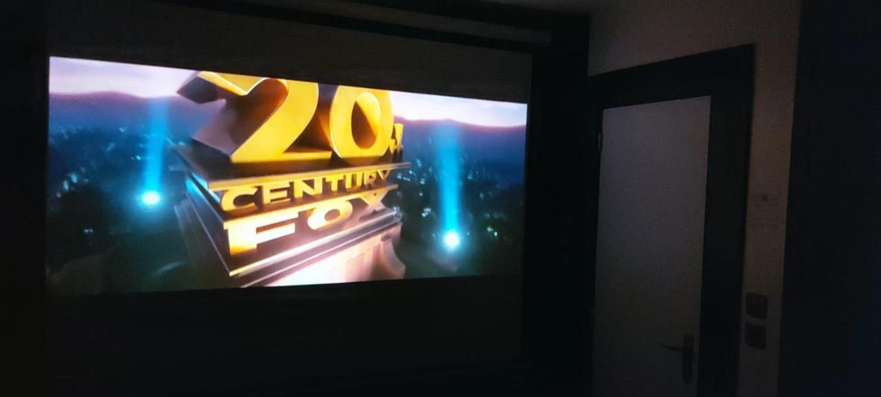 Appartement Cinema Video-Projecteur Et Garage Honfleur Luaran gambar