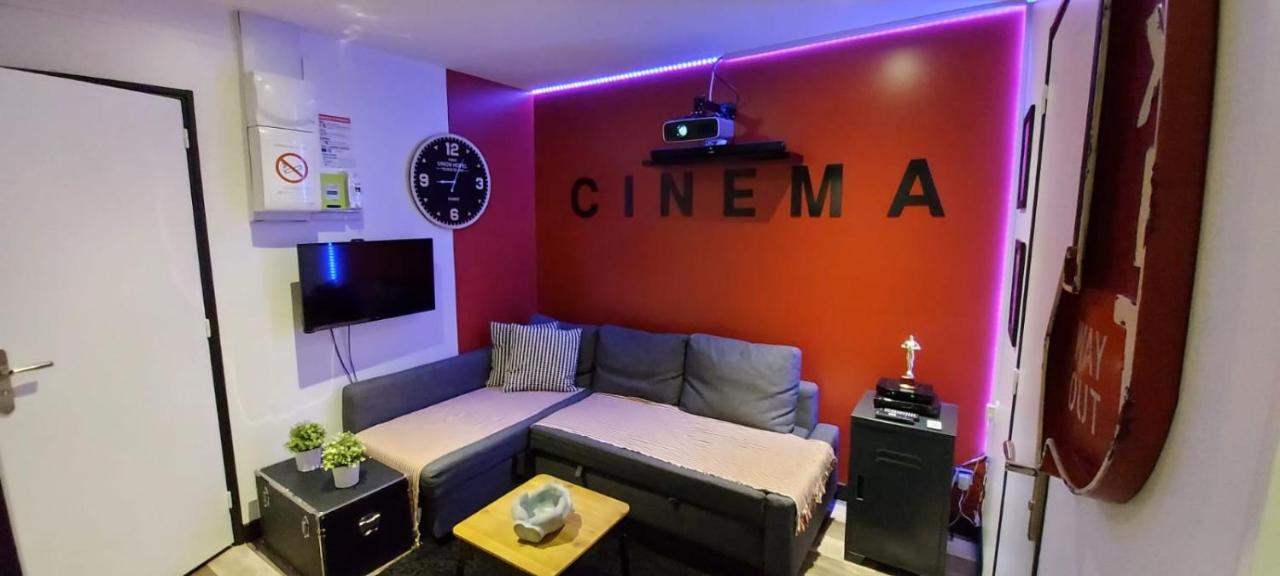 Appartement Cinema Video-Projecteur Et Garage Honfleur Luaran gambar